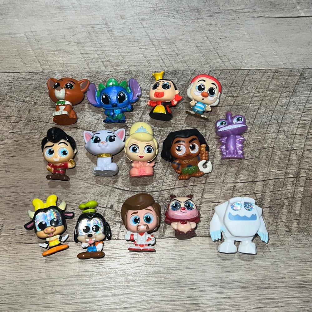 **disney Doorables reserved**